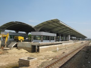 11. สถานีรถไฟฟ้าตลิ่งชัน