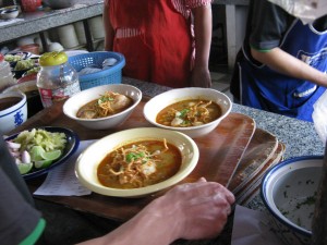 อาหารกลางวันร้านข้าวซอยลำดวน 